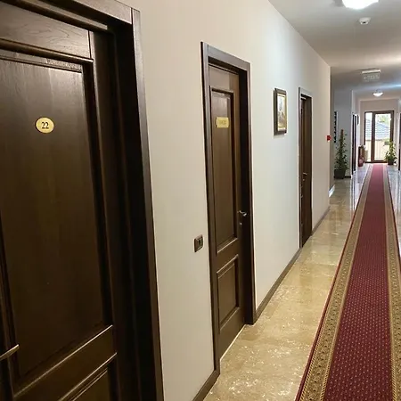 Hotel Yarus Ploeszti