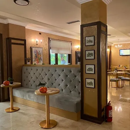 Yarus Hotel