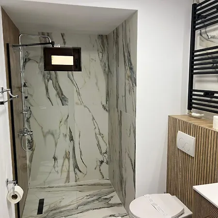 Yarus Hotel 3*