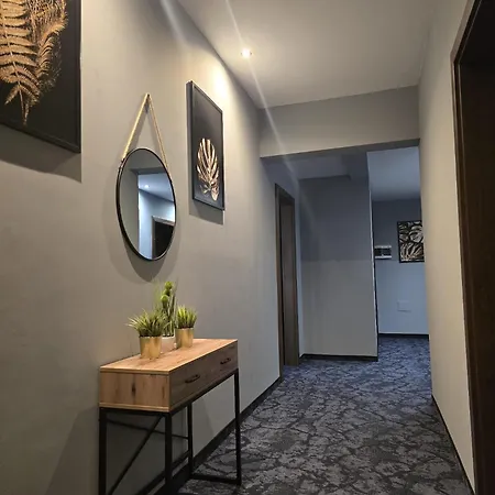 Yarus Hotel Ploeszti