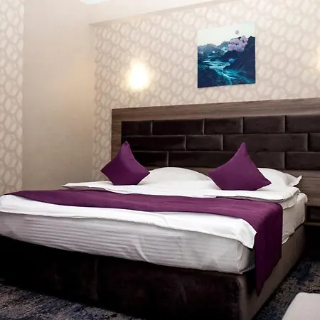Yarus Hotel